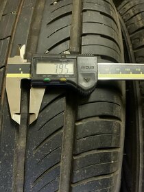 Nokian 215/60 r17c - 3
