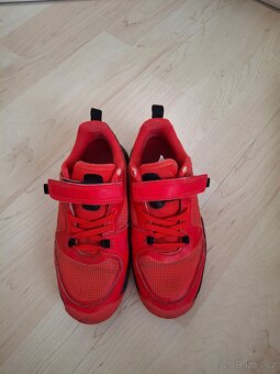 Tenisove boty Decathlon 32 - 3