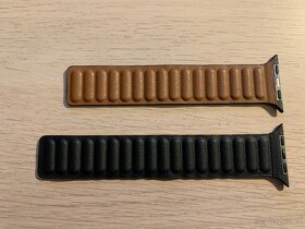 nový řemínek na Apple Watch 45mm černý kožený tah – M/L - 3