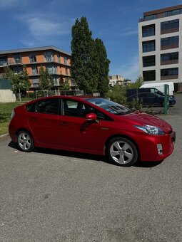 Toyota Prius - 3