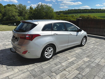 Hyundai i30 - 1.6i - 3