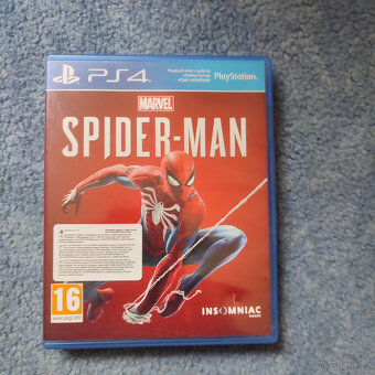 Hry na PS4 a PS3 - 3