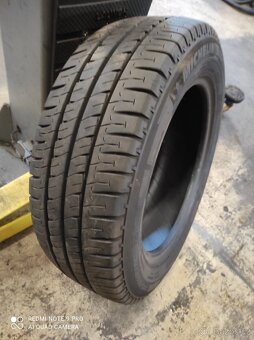 215/60/17C Michelin - 3
