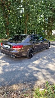 MERCEDES W212 FACELIFT AMG - 3