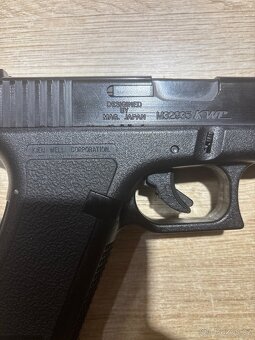 Airsoftová pistole - 3