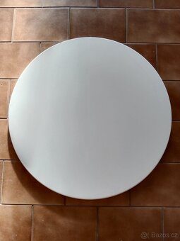 Stůl/ werzalitová stolová deska - průměr 80 cm - 3