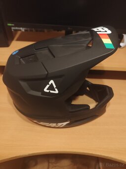 Prodám integrální helmu Leatt MTB 1.0 DH - 3
