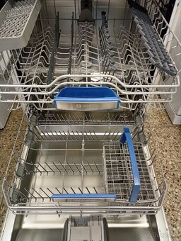 Myčka nádobí Bosch integrovaná 60 - 3