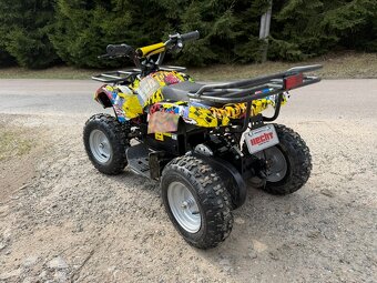 HECHT DĚTSKÁ ČTŘKOLKA - 3