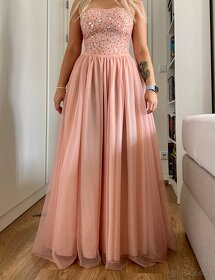 Krásné tylové růžové šaty - 3