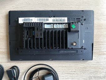 Octavia 2 - Na dily 10" Ainavi radio + ramecek + CAN dekode - 3