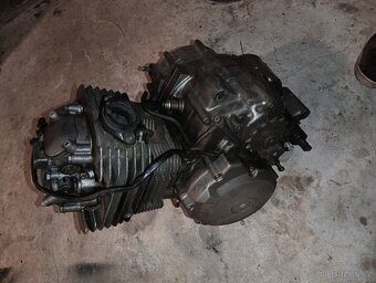 Suzuki Dr 350 dily - 3