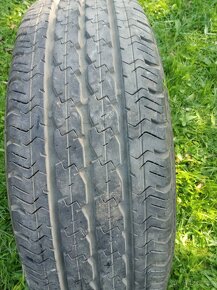 Prodám rezervu 215/70R15C - 3