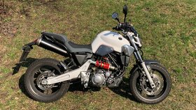 YAMAHA MT03 - 3