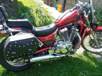 Motocykl Suzuki Intruder VS 800 GLP - 3