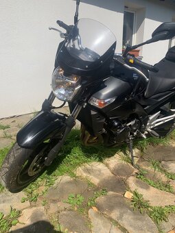 Suzuki grs 600 - 3