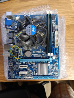 3ks Základní desky ASUS + Gigabyte + CPU + RAM - motherboard - 3