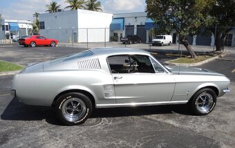 Ford Mustang Fastback 4.7 V8 - 3