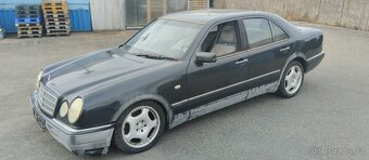 Mercedes-Benz W 210 E 300 TD - 130kw - 3