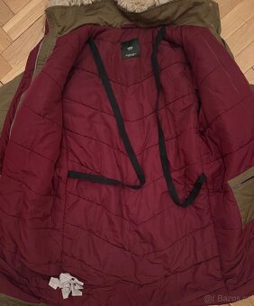 Stylová zimní parka s kožíškem - 3