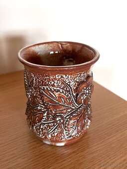 Keramicky hrnecek / 80,- - 3