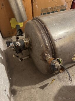 Dvouplášťový nerezový bojler - 3