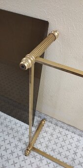 Starý, velký, těžký mosazný konferenční stůl. - 3