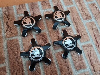 Hviezdicové pukličky krytky kolies do AUDI elektrónov - 3