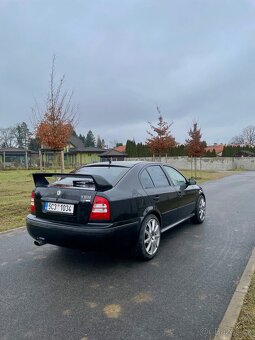 Škoda Octavia 1.8t RS 175tis - 3