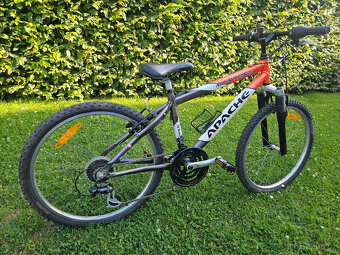 Juniorské 24" horské hliníkové kolo APACHE, rám 15" - 3