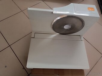 Elektrický kráječ AEG - 3