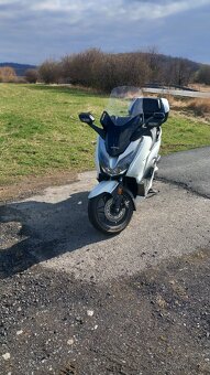 HONDA FORZA 300 - 3