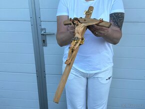 Pěkný dřevěný kříž s malovaným Ježíšem 45cm - 3