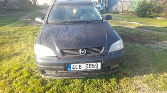 Poškozený Opel - oprava nebo díly - 3