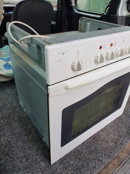 el. vestavná trouba s horkovzdušným ventilátorem - 3