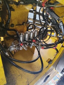 Prodám Komatsu PC 130 - 3