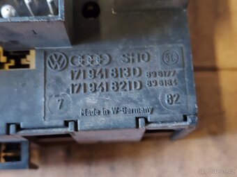 držák pojistek VW 171 941 813D - 3