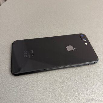 iPhone 8 Plus 64GB, pěkný stav, 12 měsíců záruka - 3