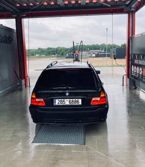 BMW 318d E46 – 85kW, manuál, černá metalíza - 3