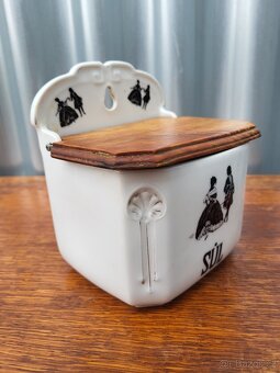 Porcelánová kořenka na sůl - Rokoko - 3