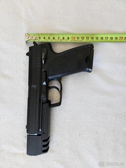 Airsoftová pistole - 3