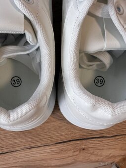 Nové, nenošené dámské boty 39 - 3