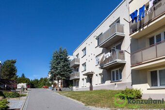 Prodej bytu 3+kk po kompletní rekonstrukci s garáží a balkón - 3