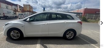 Hyundai i30 1.6i 88KW - 3