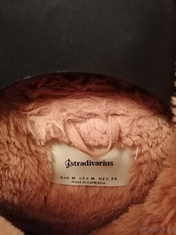 Dámská bunda s kožíškem Stradivarius, vel.M - 3