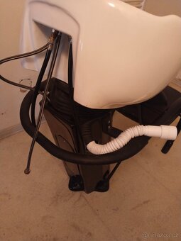 Kadeřnický mycí box - 3