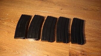 Zásobníky CYMA pro M4 - kovové, tlačné, 140bb - 3