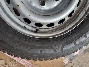 Dvě kola Mercedes 235/65R16C - 3