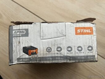 STIHL baterie AP 300S s nabíječkou - 3