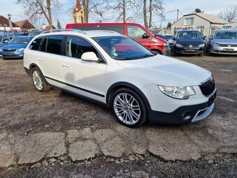 Škoda Superb SCOUT 2,0TDI 103KW ELEGANCE - 3